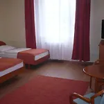 Ventura מלון 3*